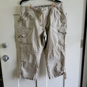Reign Jeans - Capris - Size 18